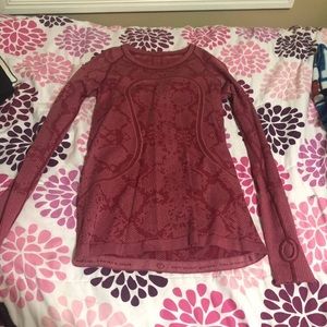 Pink Lululemon exercise shirt 8